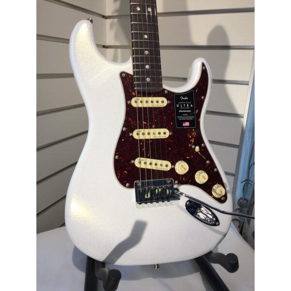 Fender Stratocaster Ultra Arctic Pearl