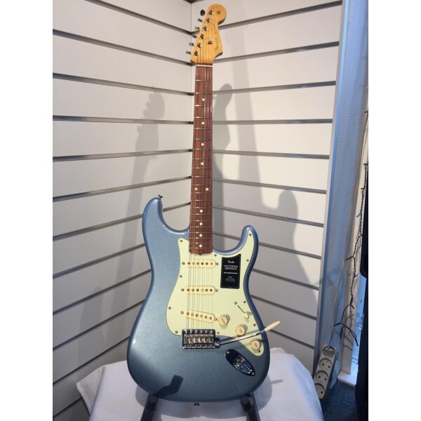 Fender Stratocaster Vintera Modified